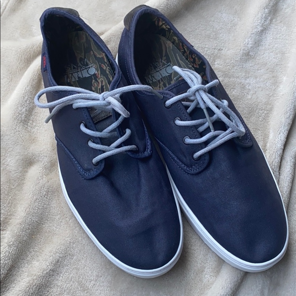 *sold*Navy Vans - Picture 8 of 10